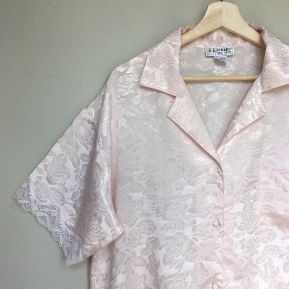 B.G. Street ~ vintage floral patterned night gown - Picture 2 of 4